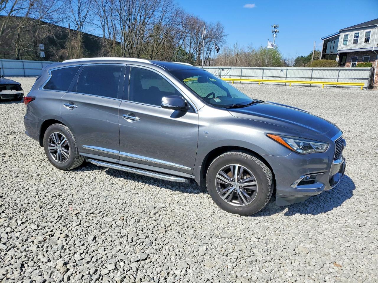 INFINITI Qx Base