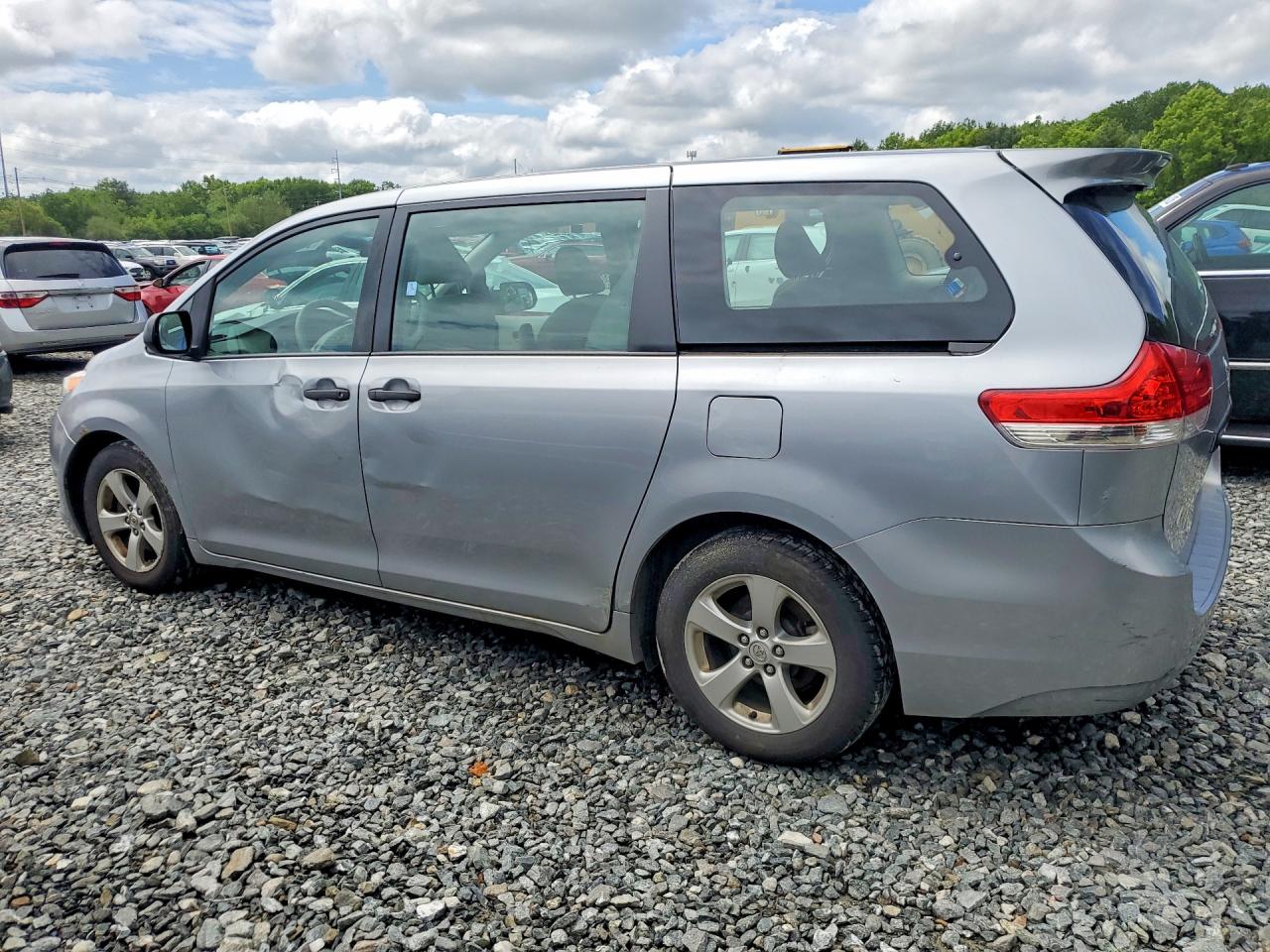 Toyota Sienna L 7-passenger