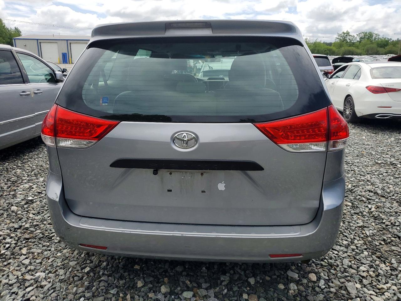 Toyota Sienna L 7-passenger