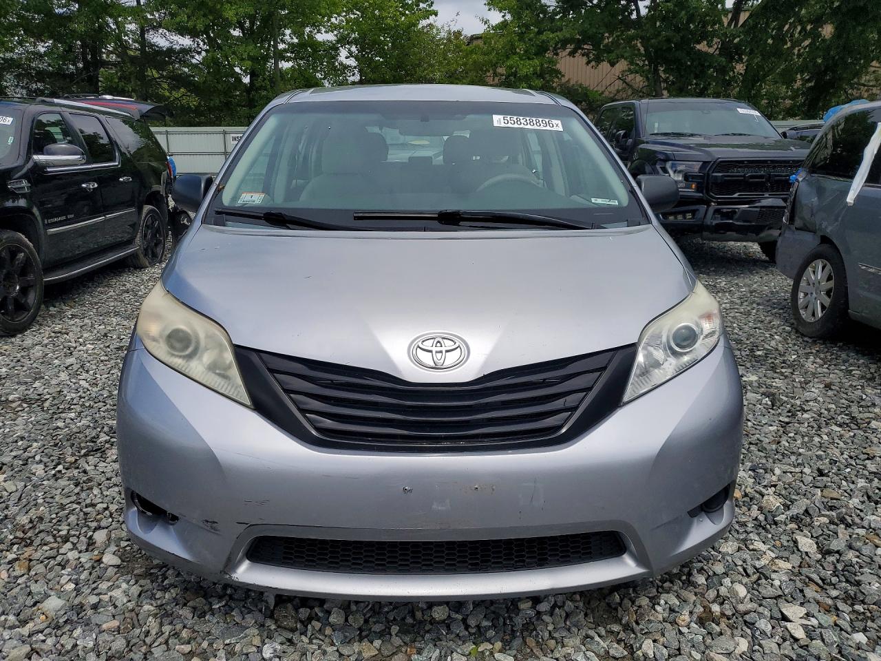 Toyota Sienna L 7-passenger