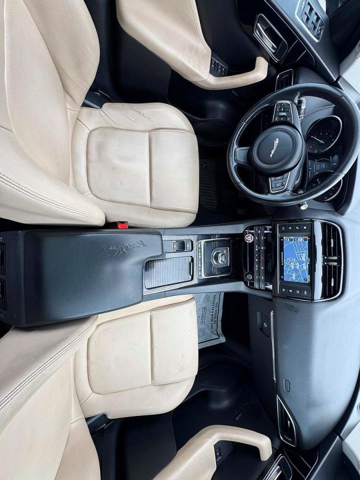 Jaguar F-PACE Premium