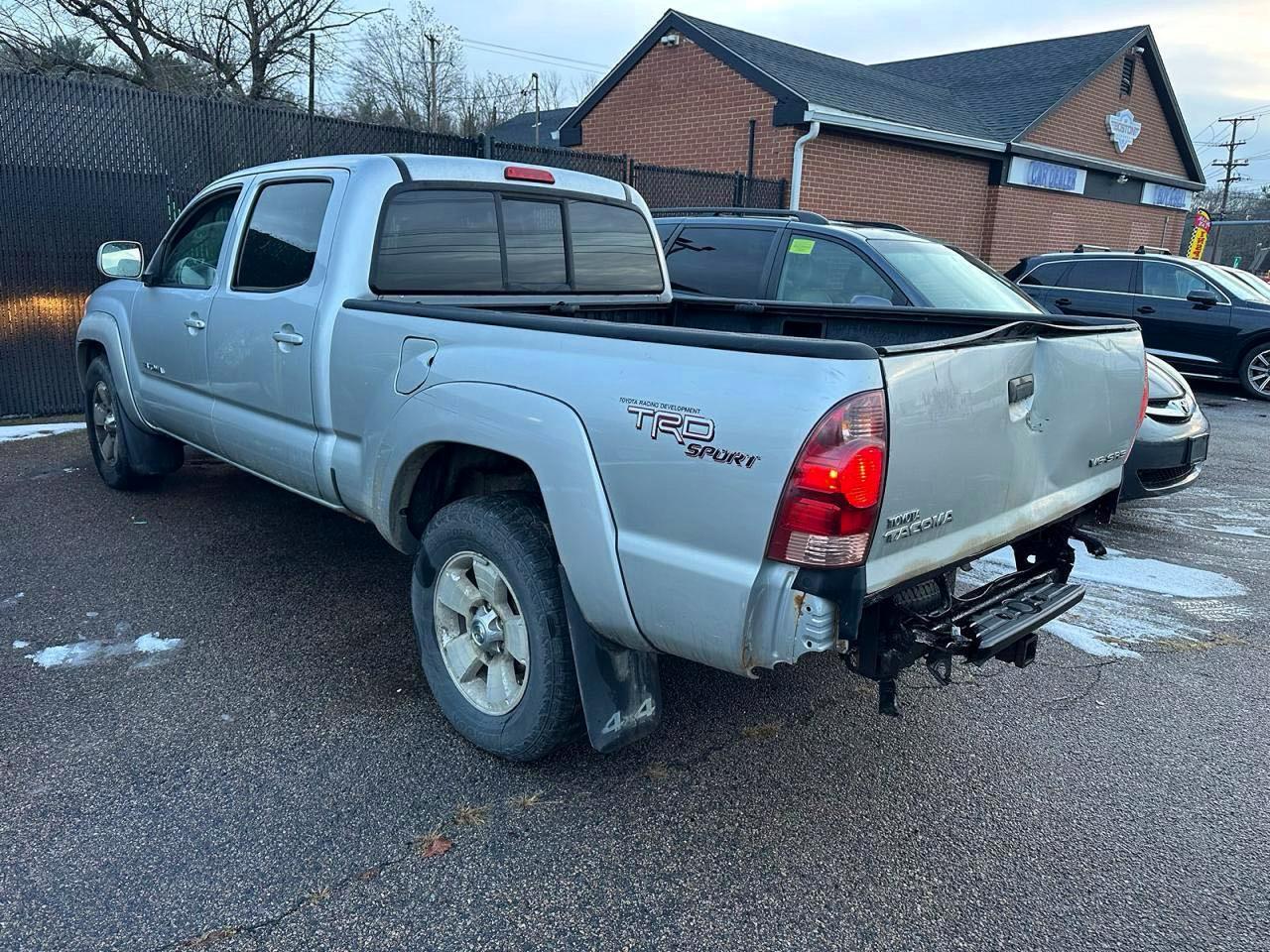 Toyota Tacoma V6