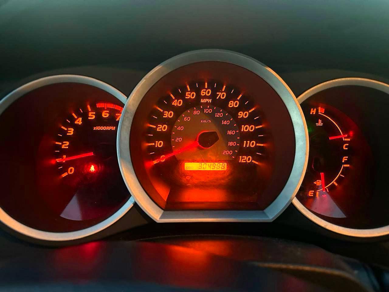 Toyota Tacoma V6