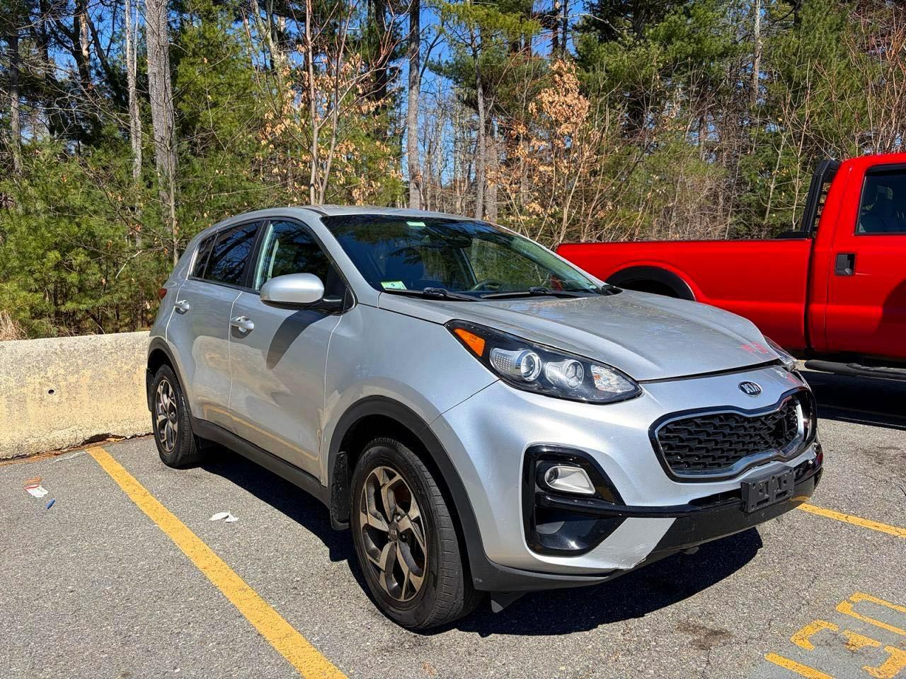 Salvage Kia Sportage Image