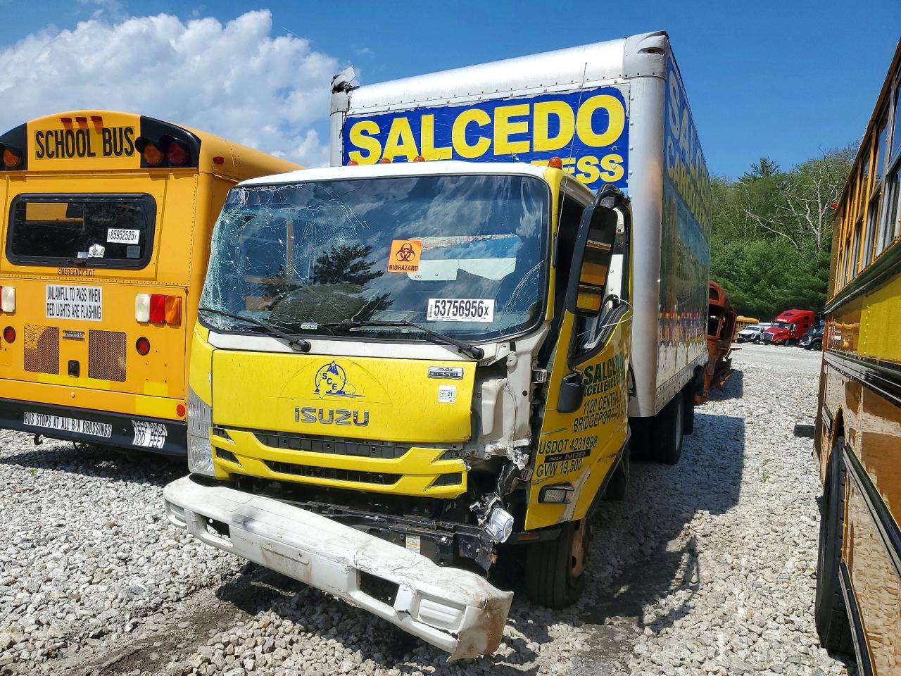 Salvage Isuzu Npr Image