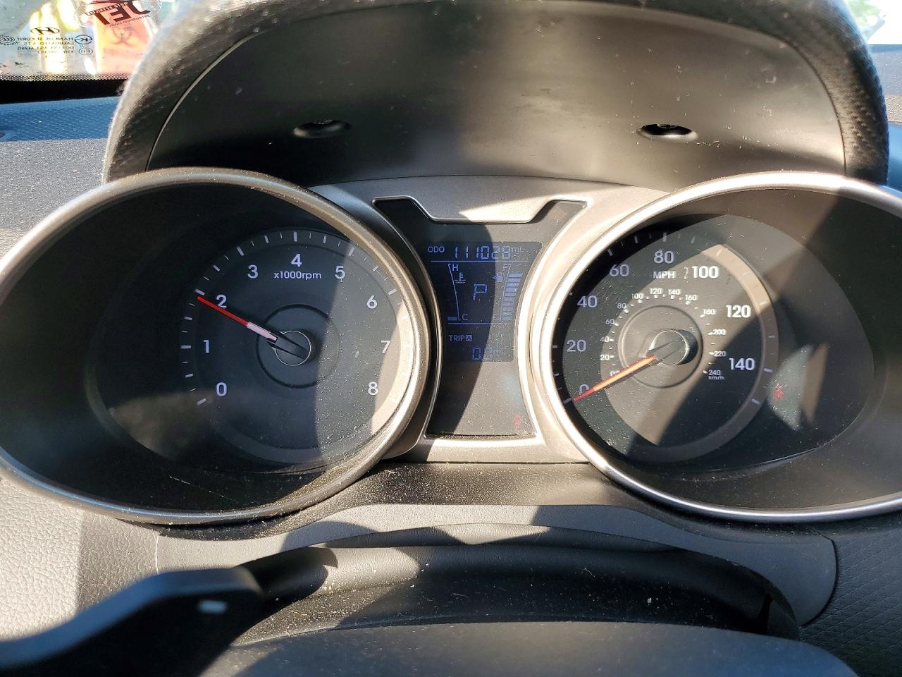 Hyundai VELOSTER Base