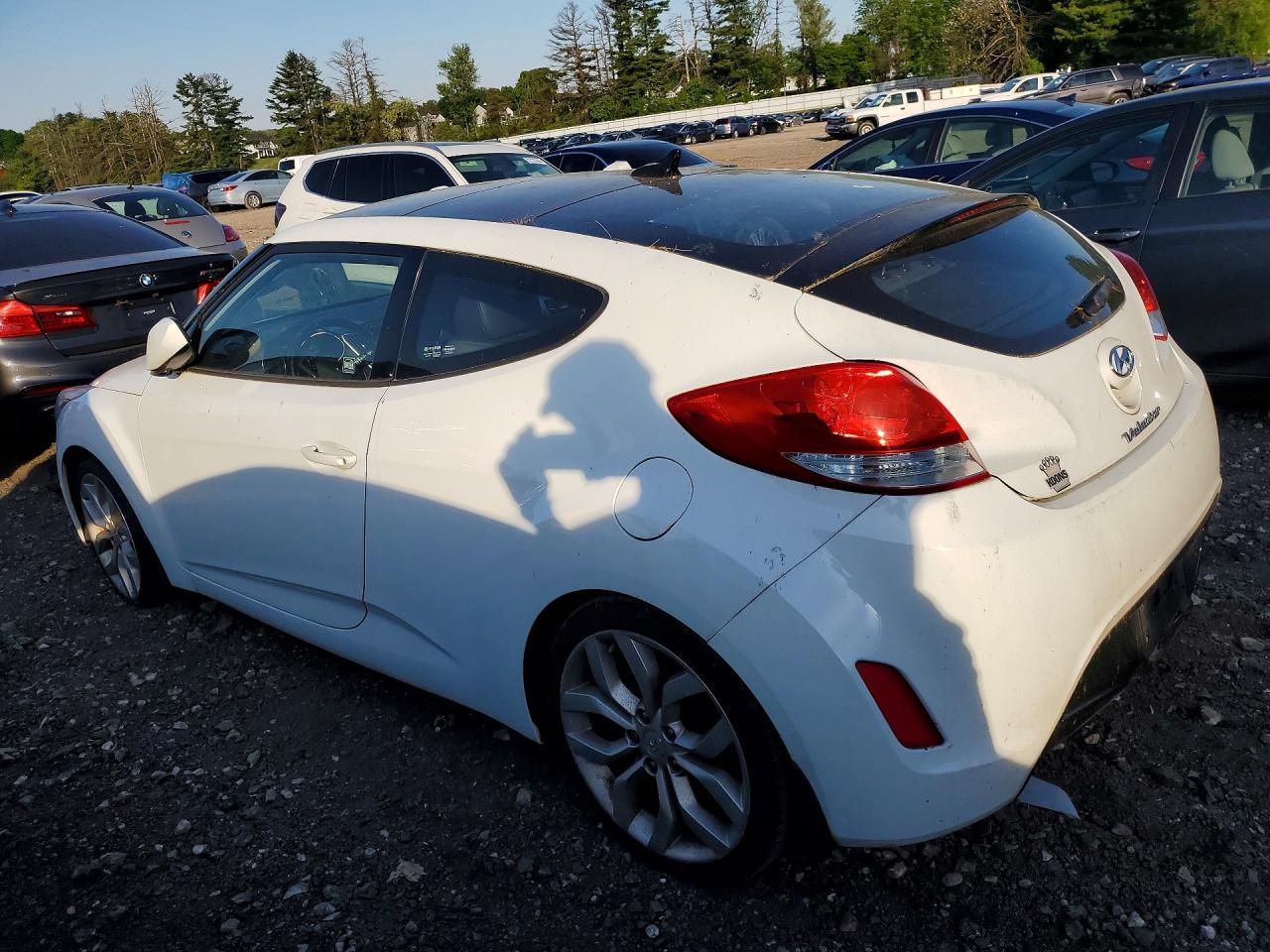 Hyundai VELOSTER Base