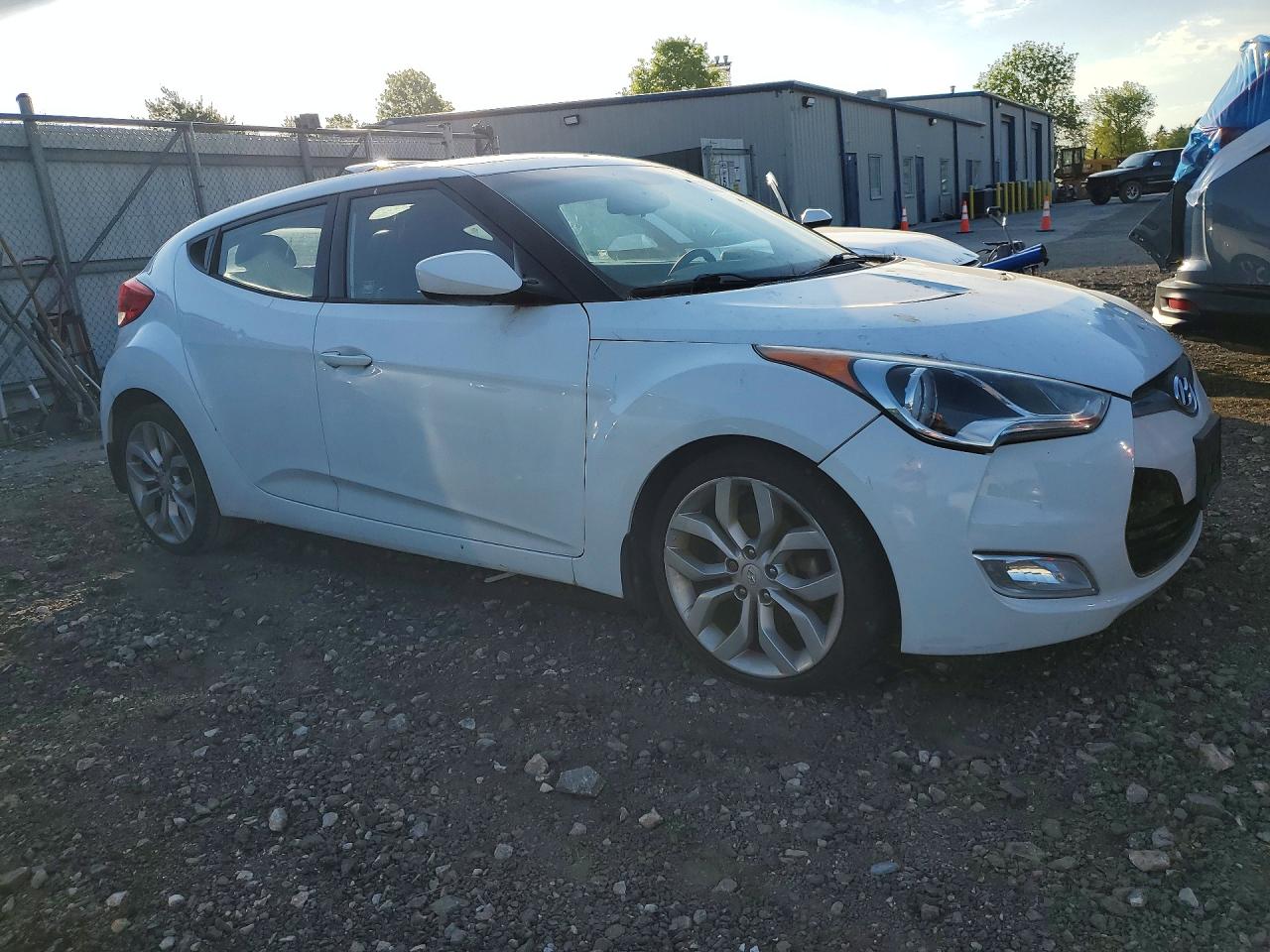 Hyundai VELOSTER Base