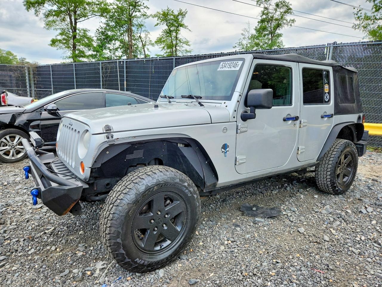 Salvage Jeep Wrangler Image