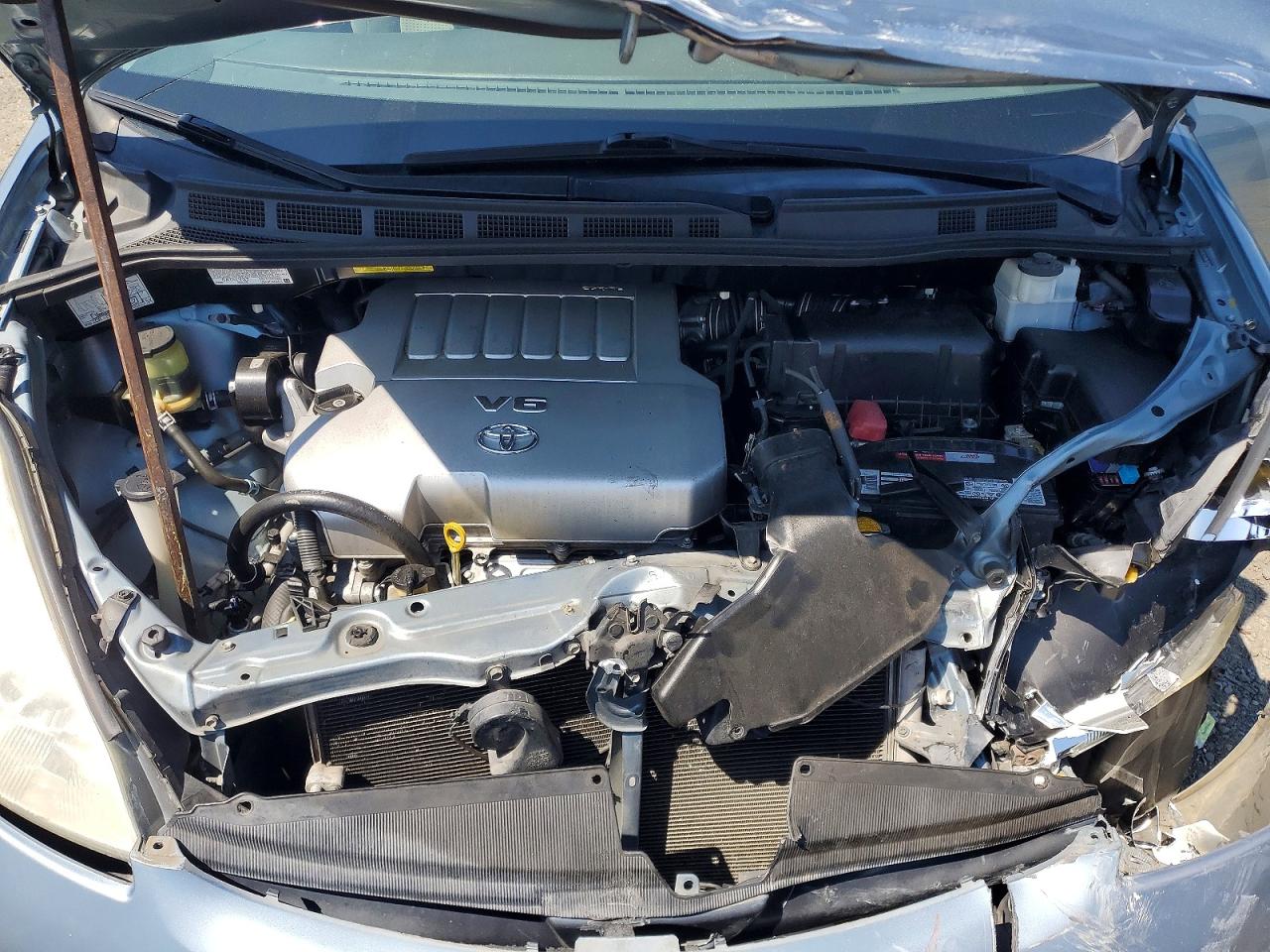 Toyota Sienna Le 7-passenger