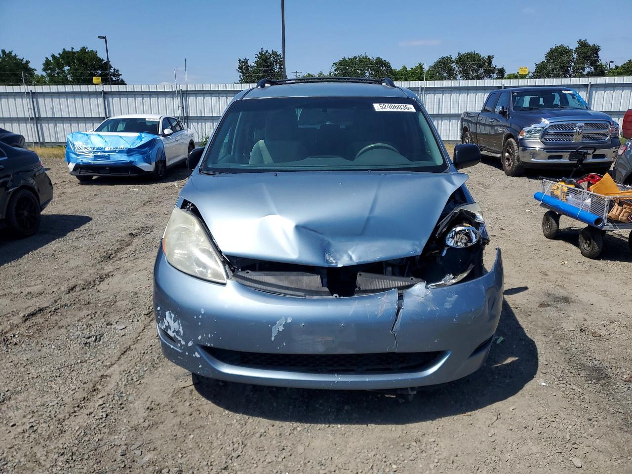 Toyota Sienna Le 7-passenger