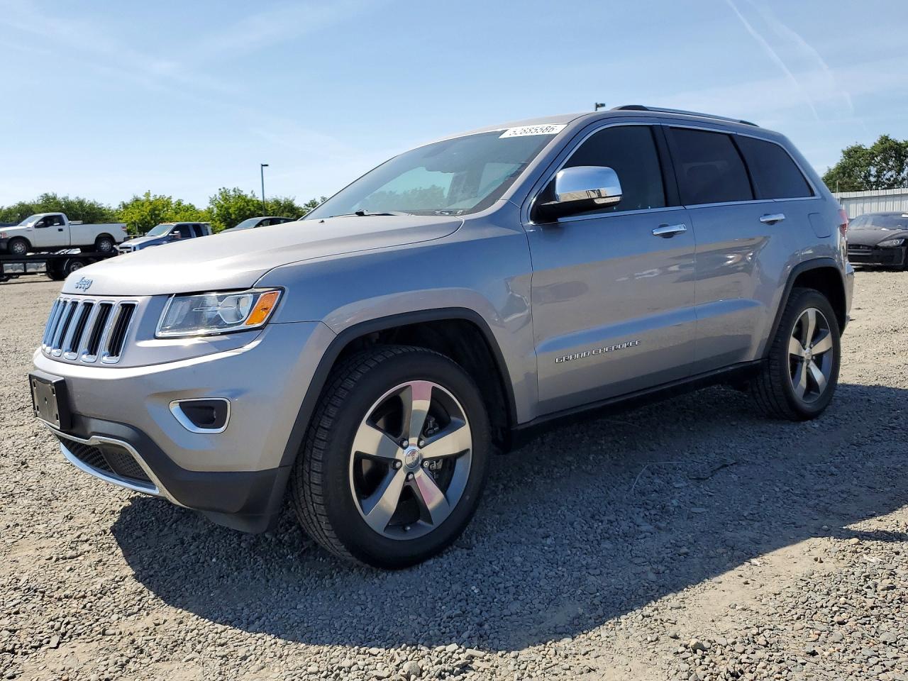 Salvage Jeep Cherokee Image