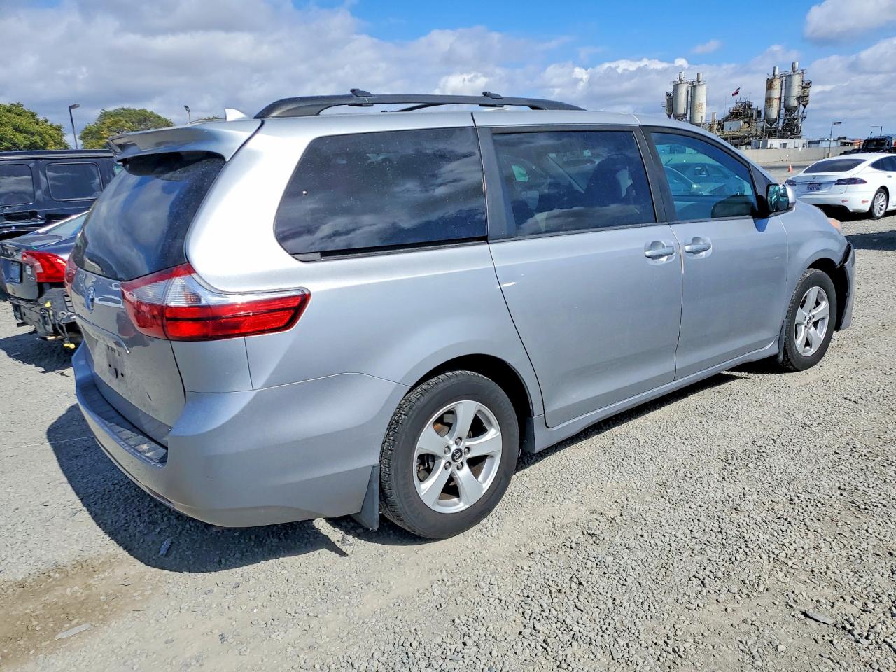 Toyota Sienna Le