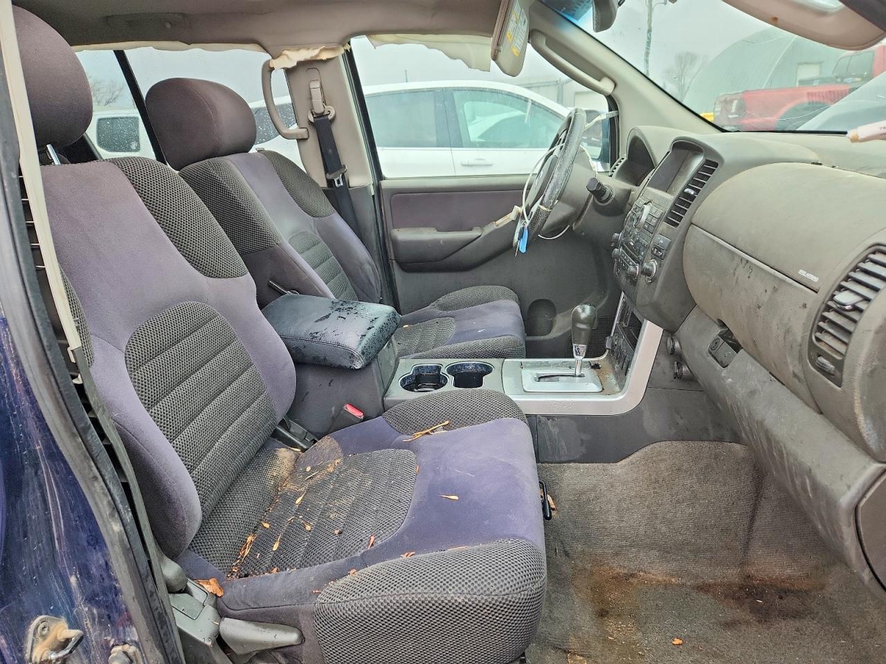Nissan Pathfinder S