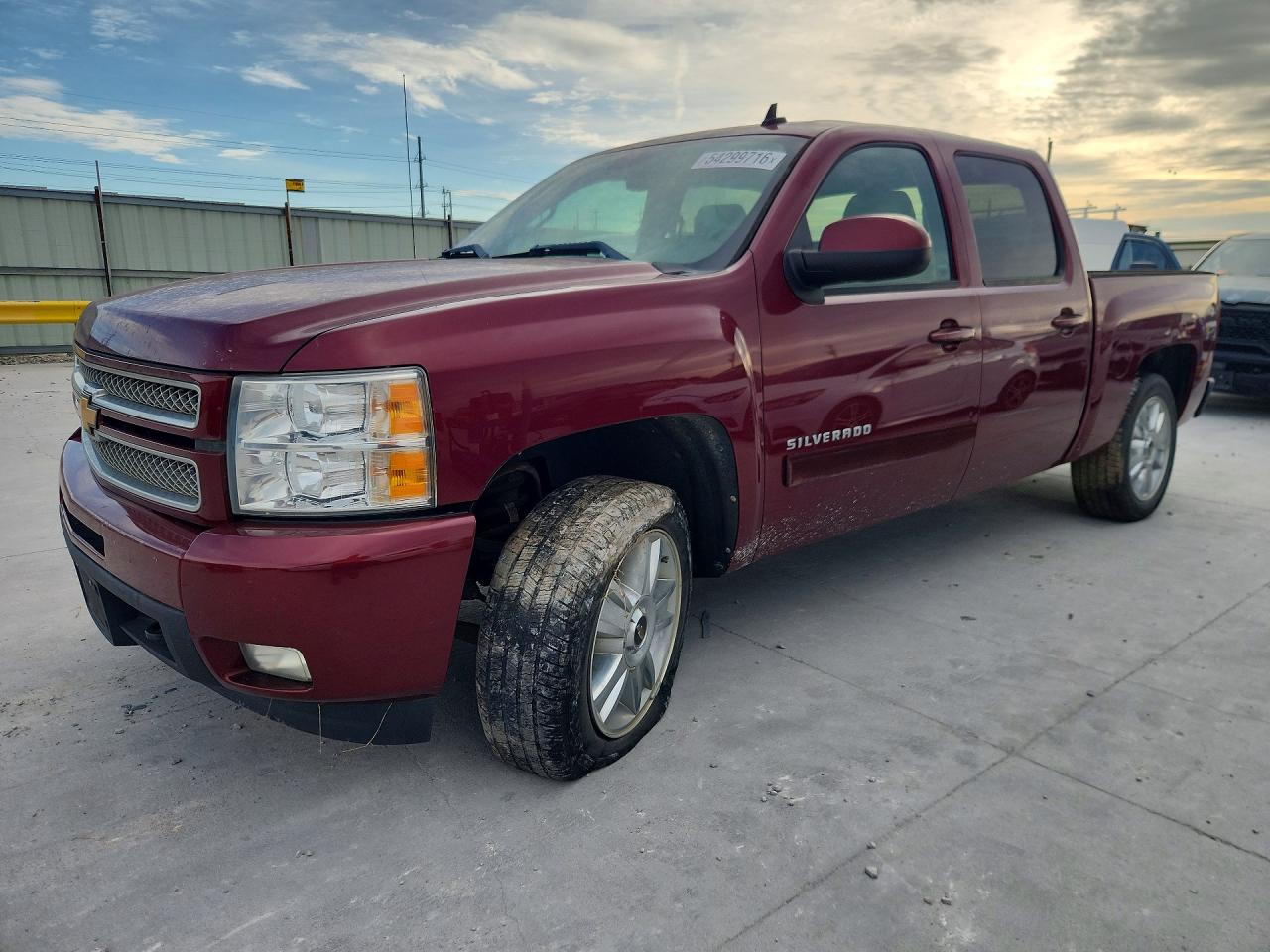 Salvage Chevrolet Silverado Image