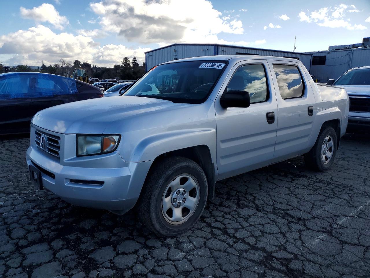 Salvage Honda Ridgeline Image