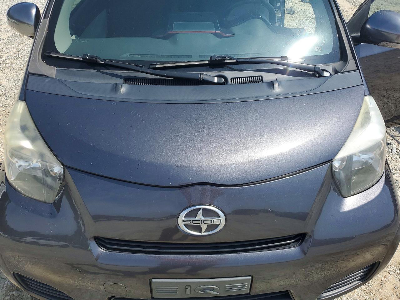 Scion iQ Base