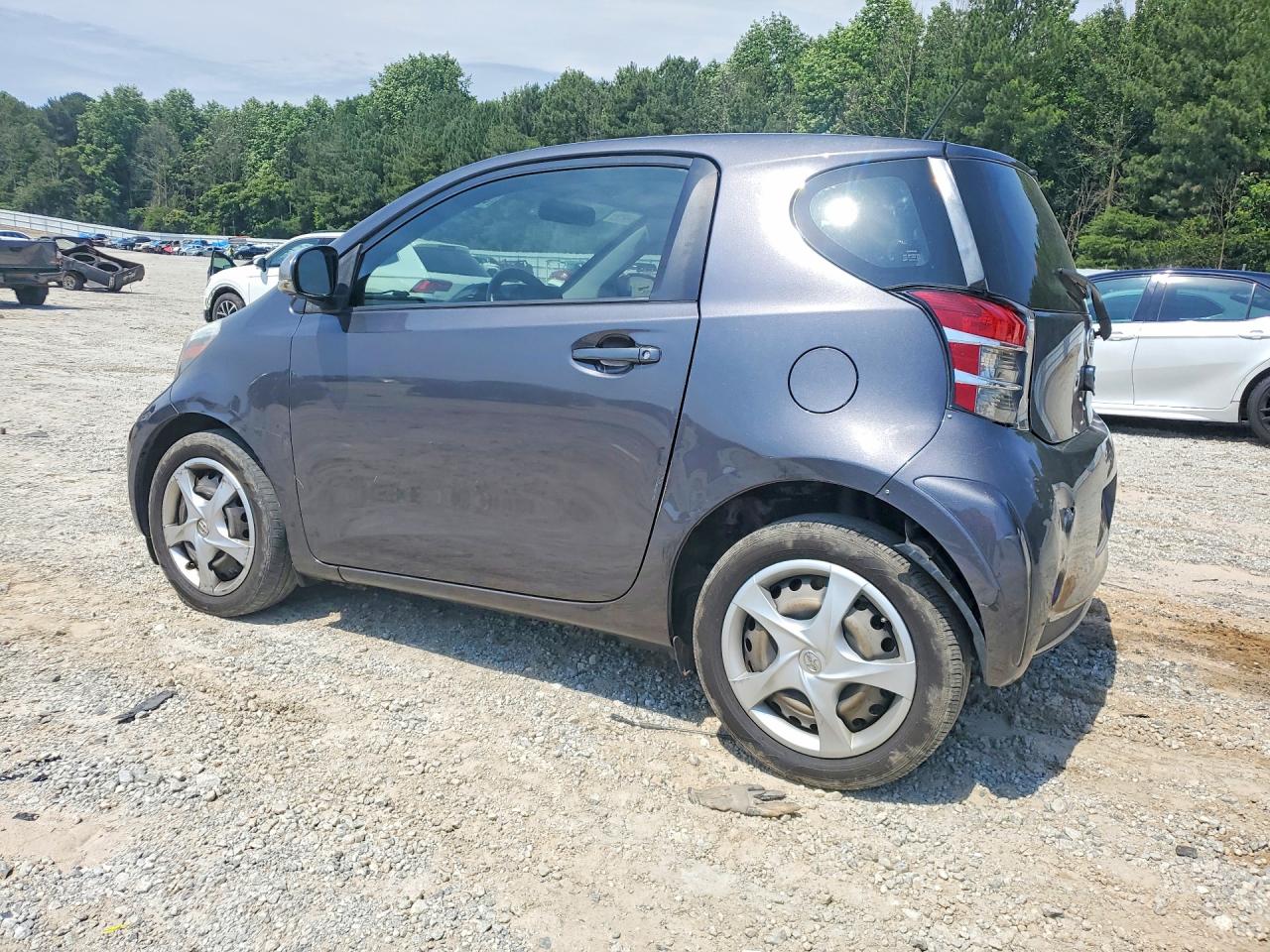 Scion iQ Base