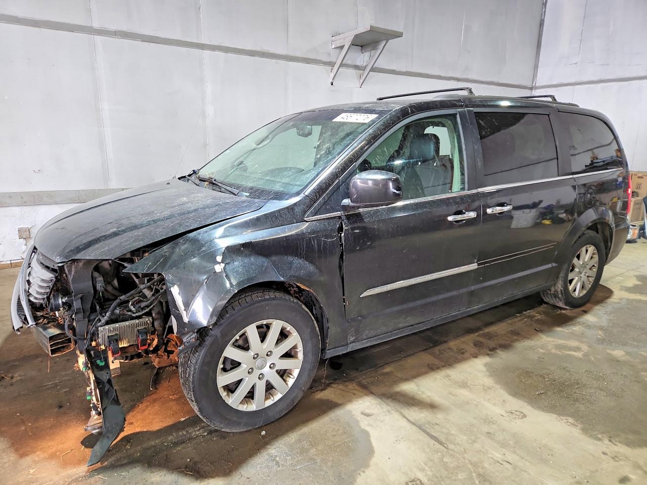 Salvage Chrysler Minivan Image