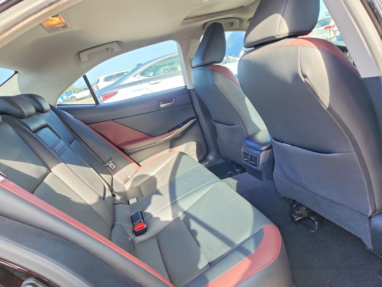 Lexus Is Base