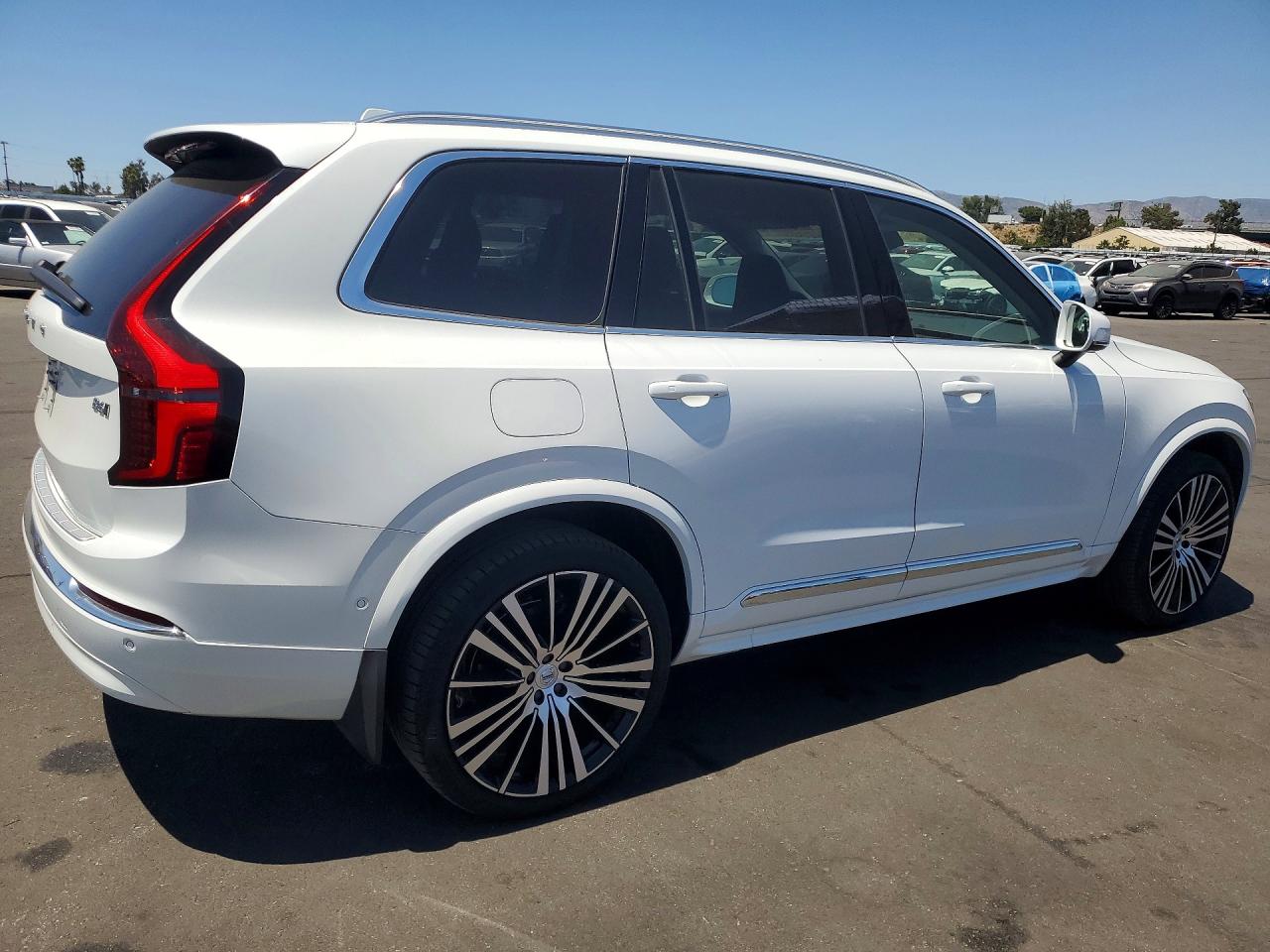 Volvo XC90 Plus