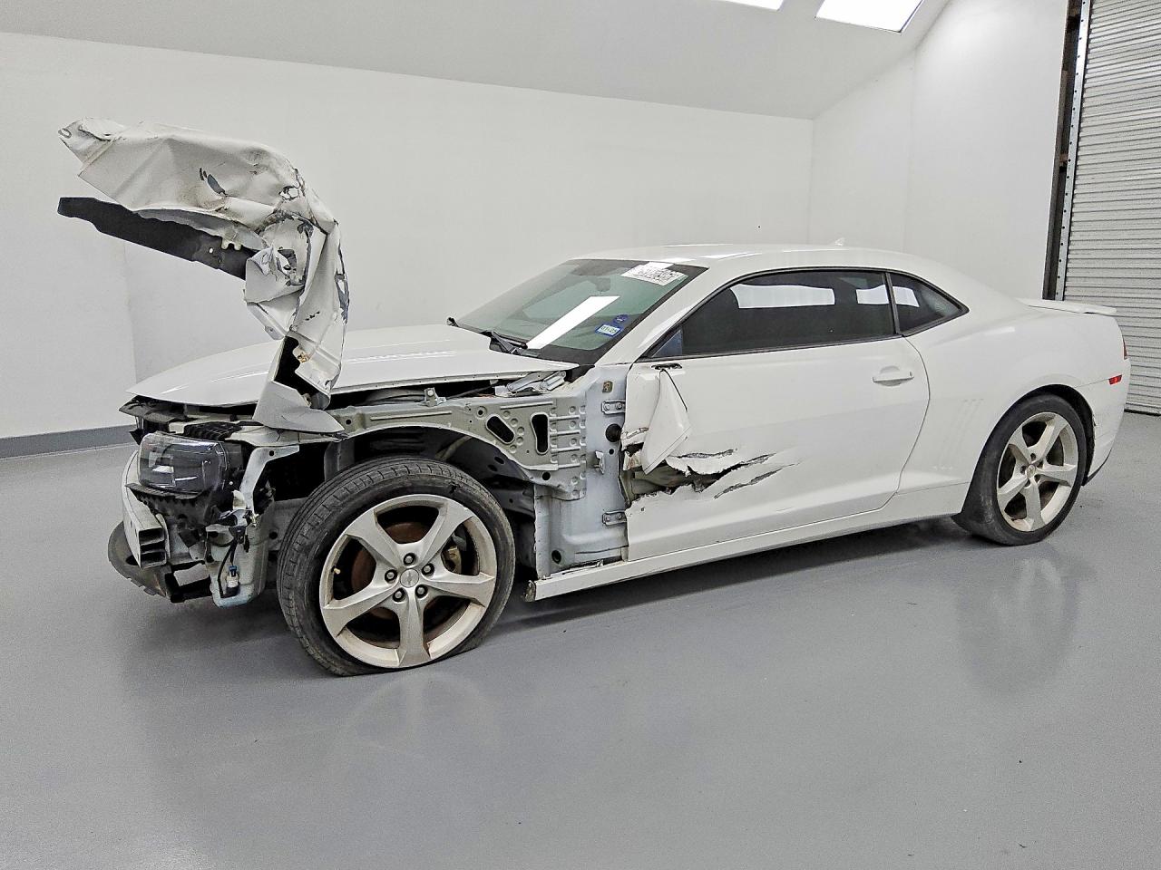 Salvage Chevrolet Camaro Image