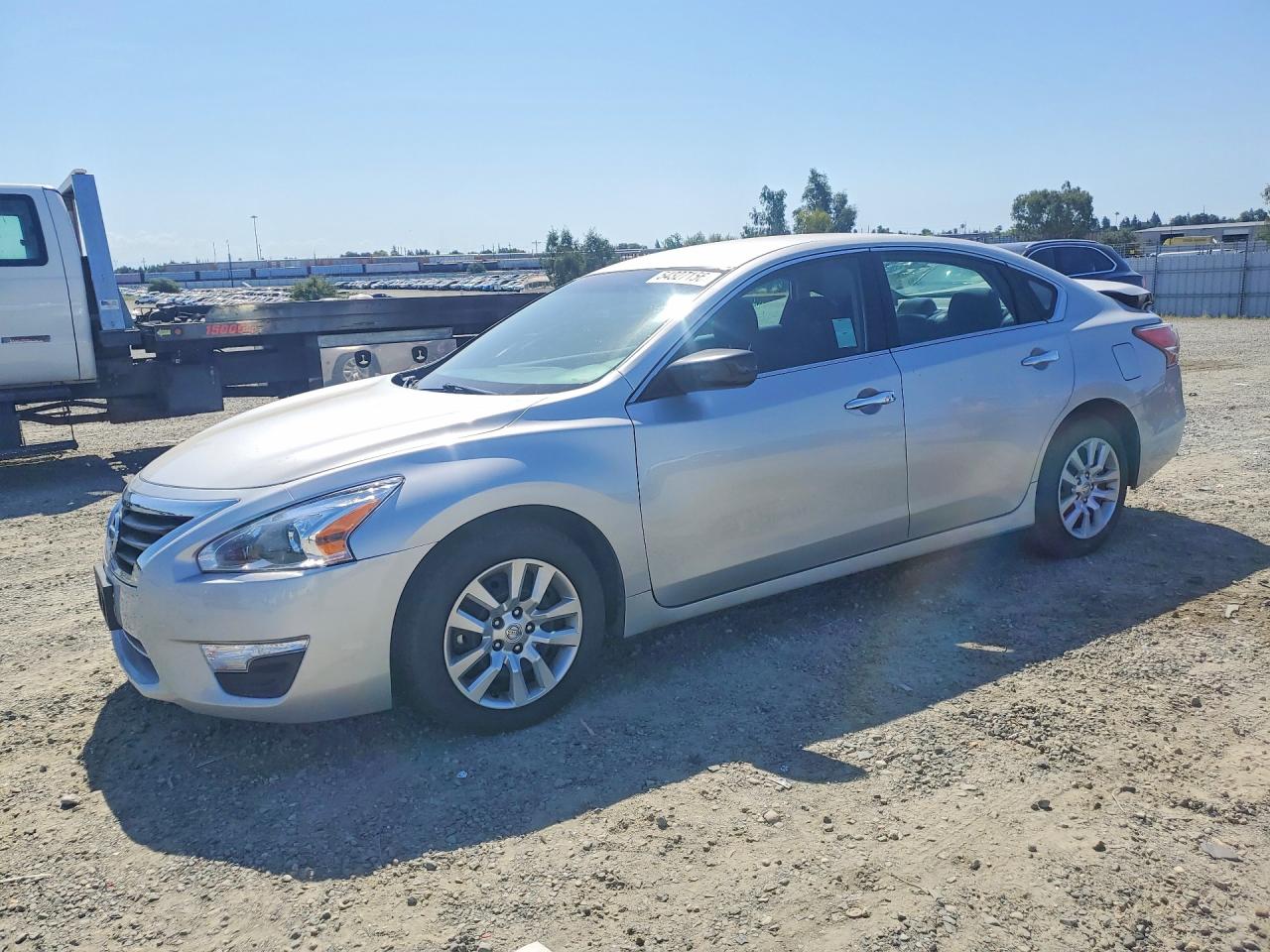 Salvage Nissan Altima Image