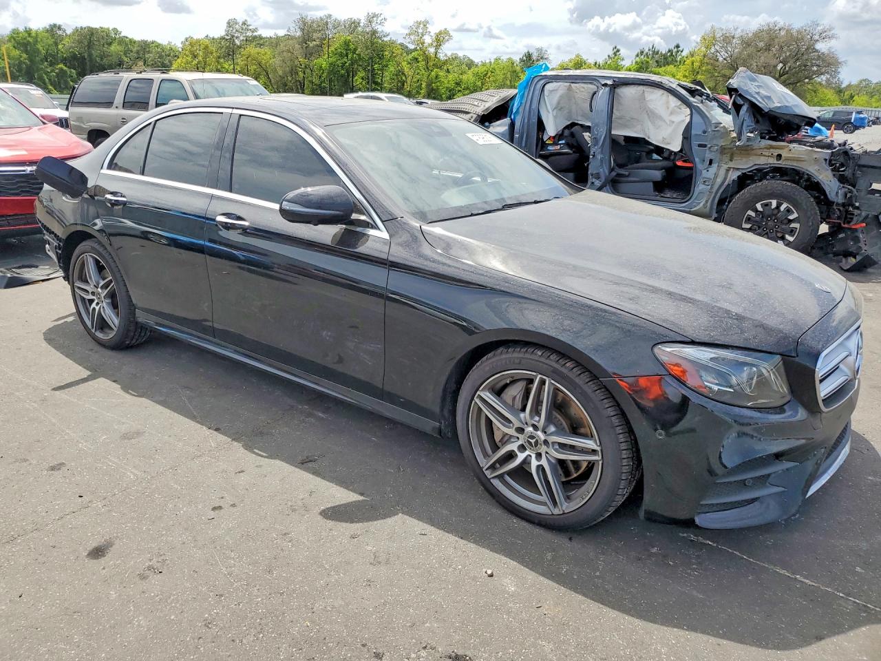 Mercedes-Benz E-Class 300