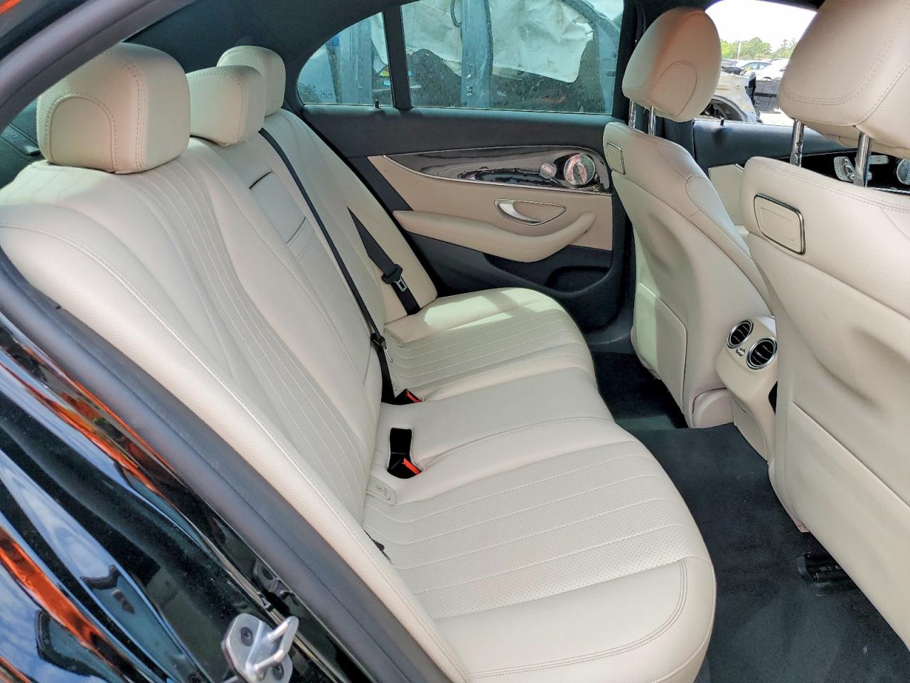 Mercedes-Benz E-Class 300