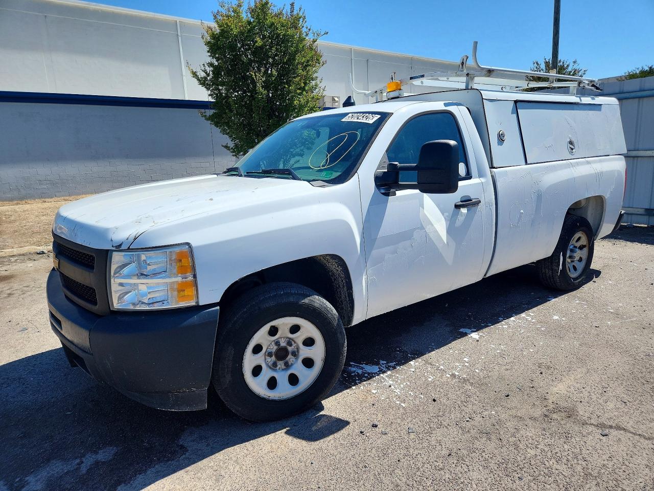 Salvage Chevrolet Silverado Image
