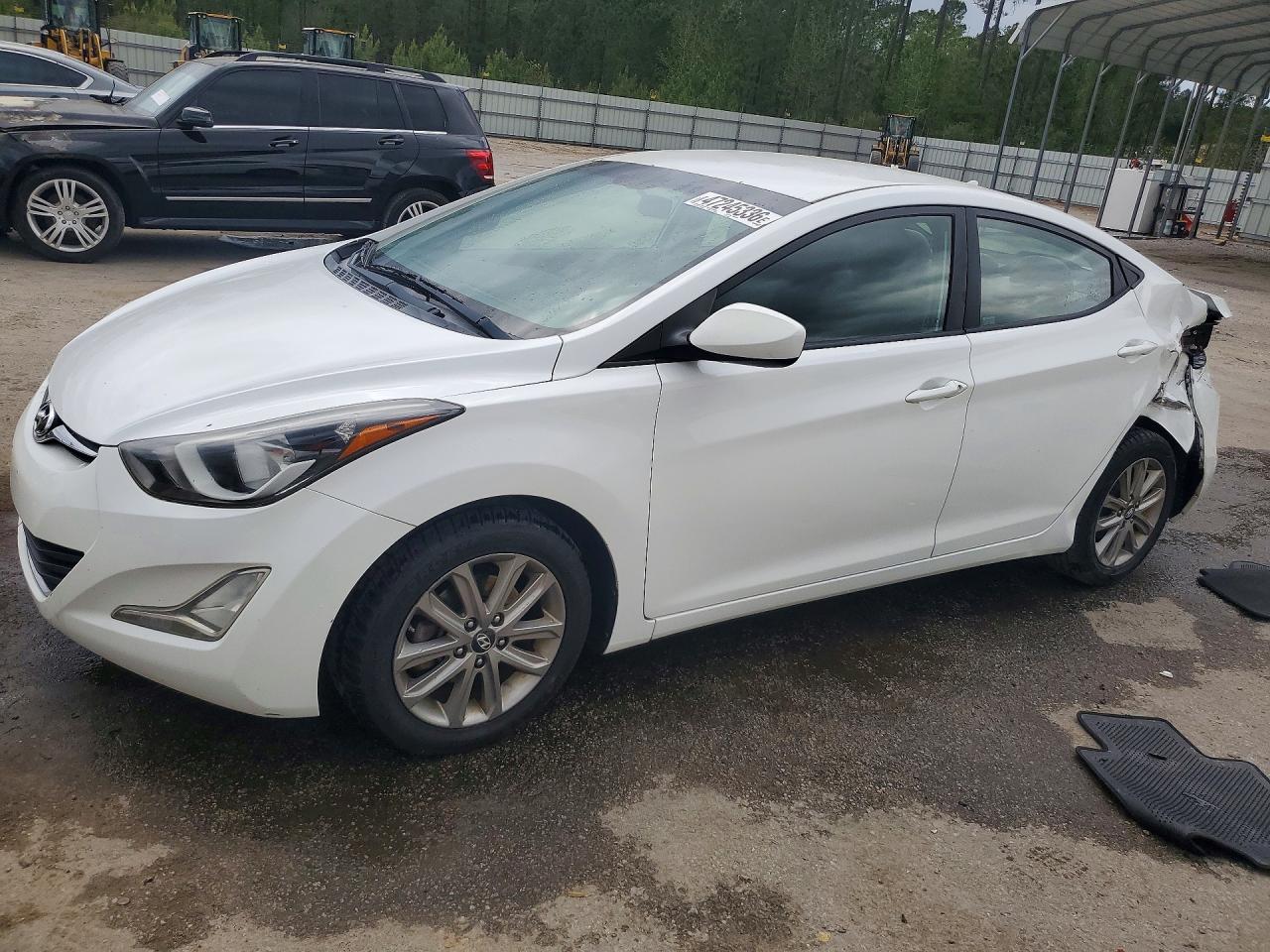 Salvage Hyundai ELANTRA Image