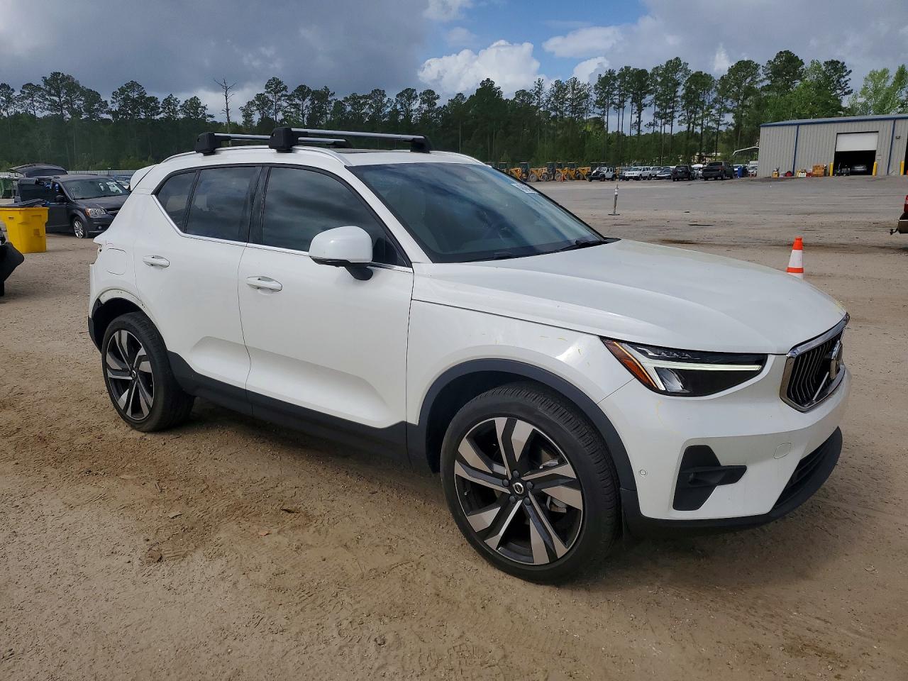Volvo XC40 Plus