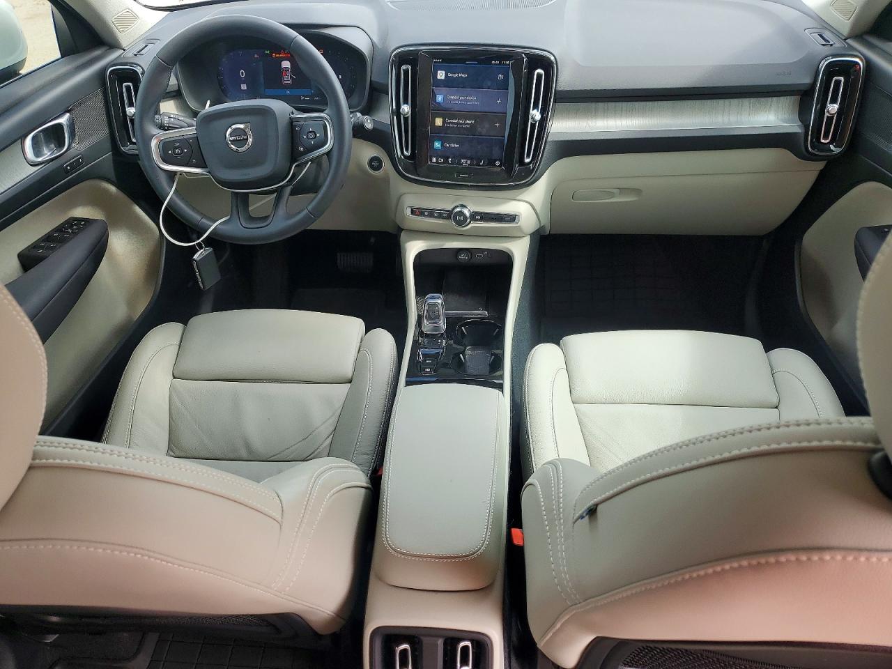 Volvo XC40 Plus