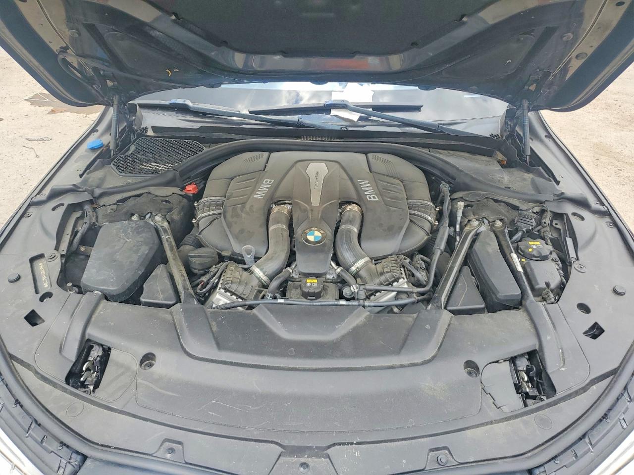 BMW 7 Series Xi