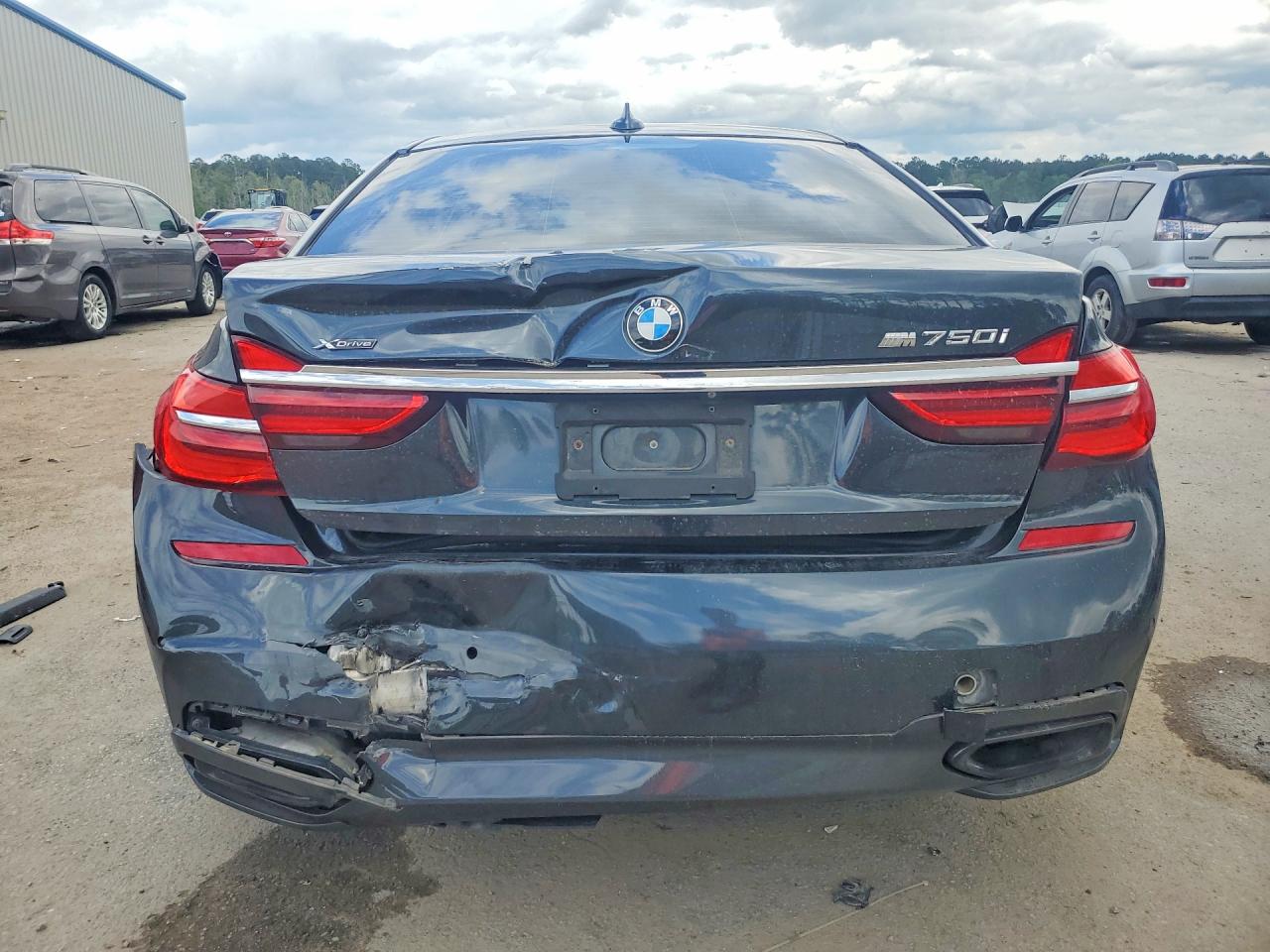 BMW 7 Series Xi