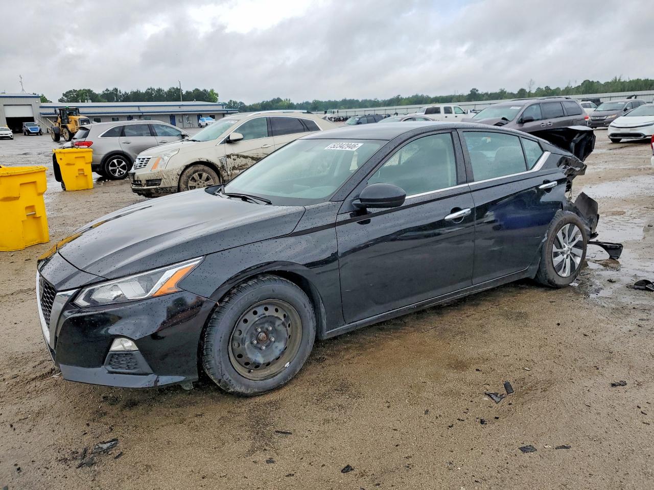 Salvage Nissan Altima Image