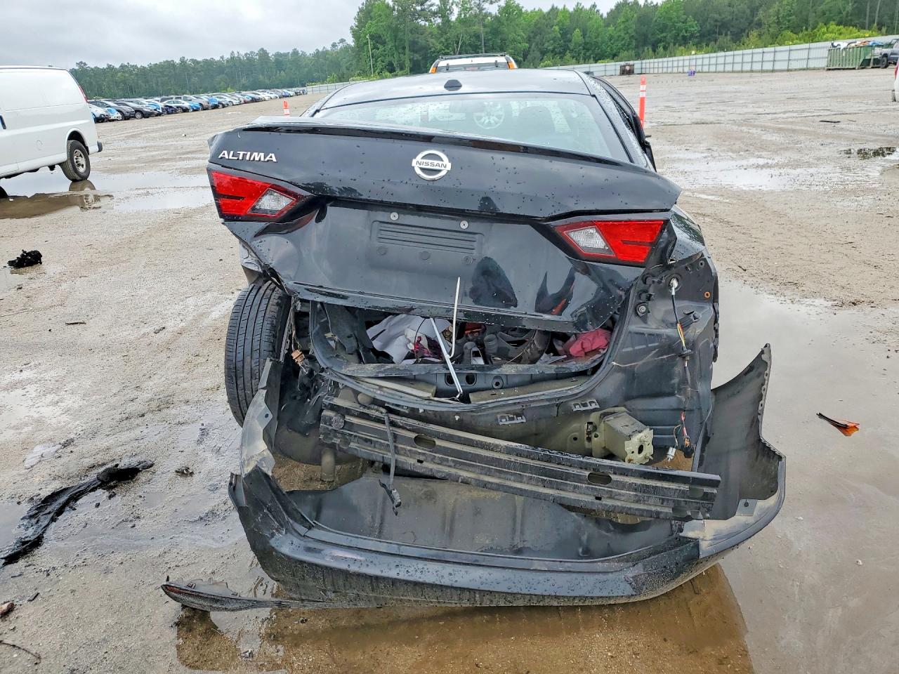 Nissan Altima S