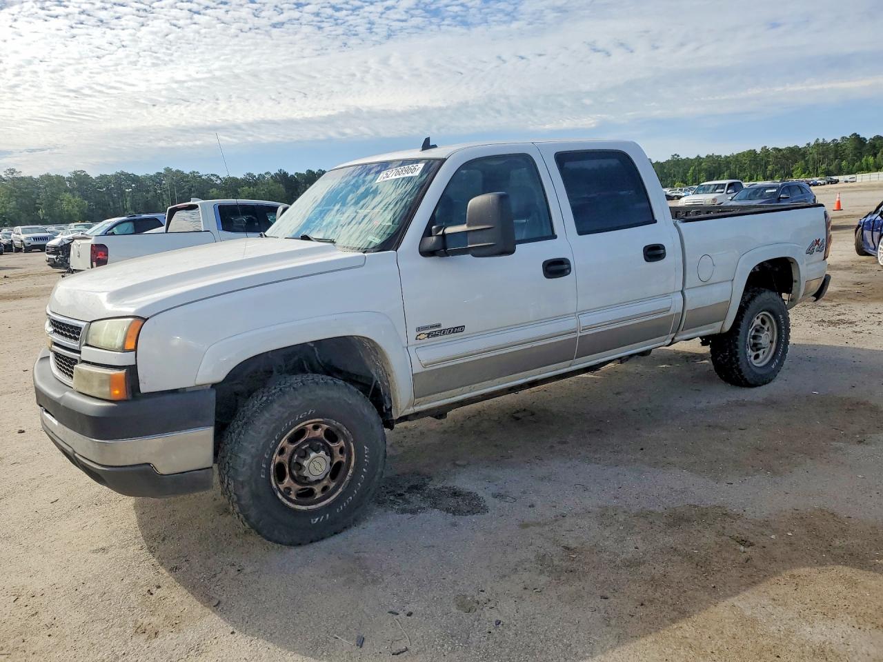 Salvage Chevrolet Silverado Image