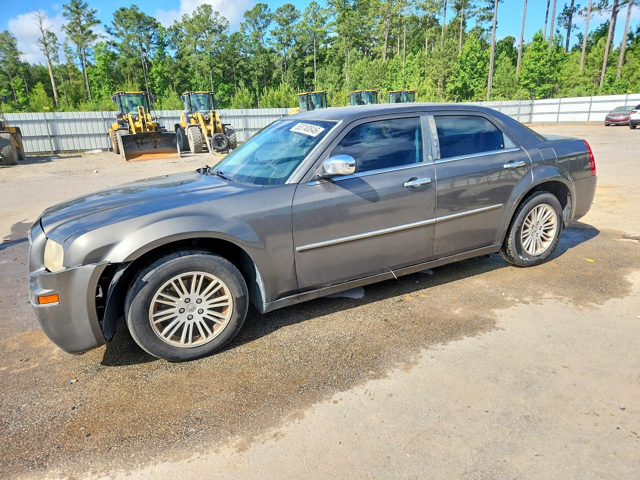 Salvage Chrysler 300 Image