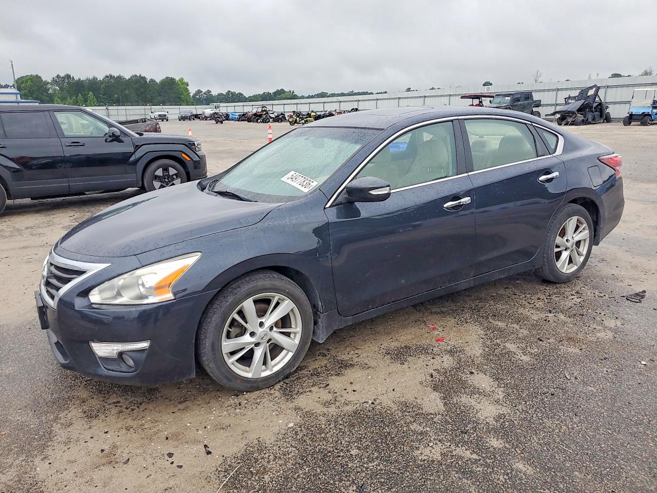 Salvage Nissan Altima Image