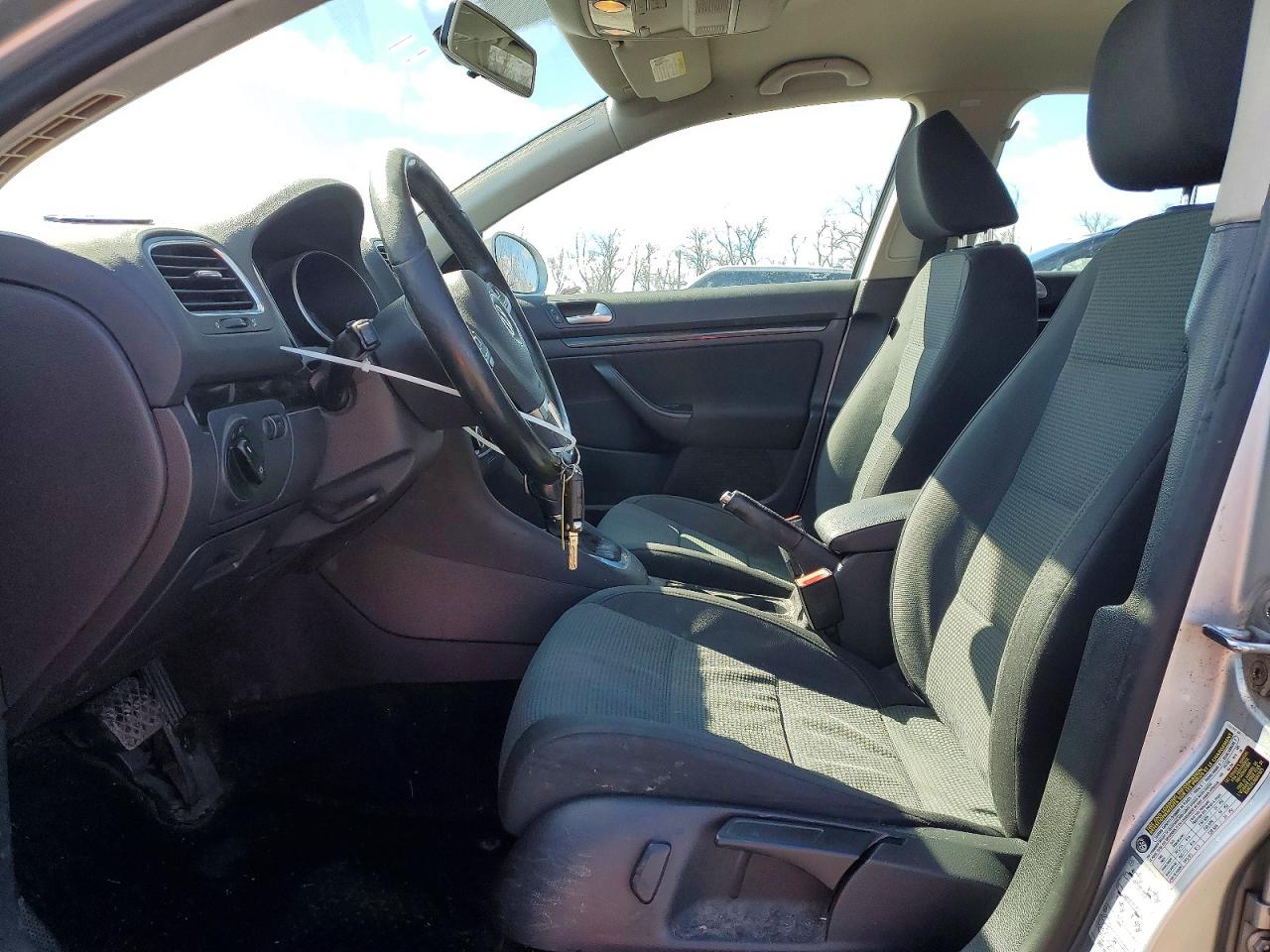 Volkswagen Jetta S