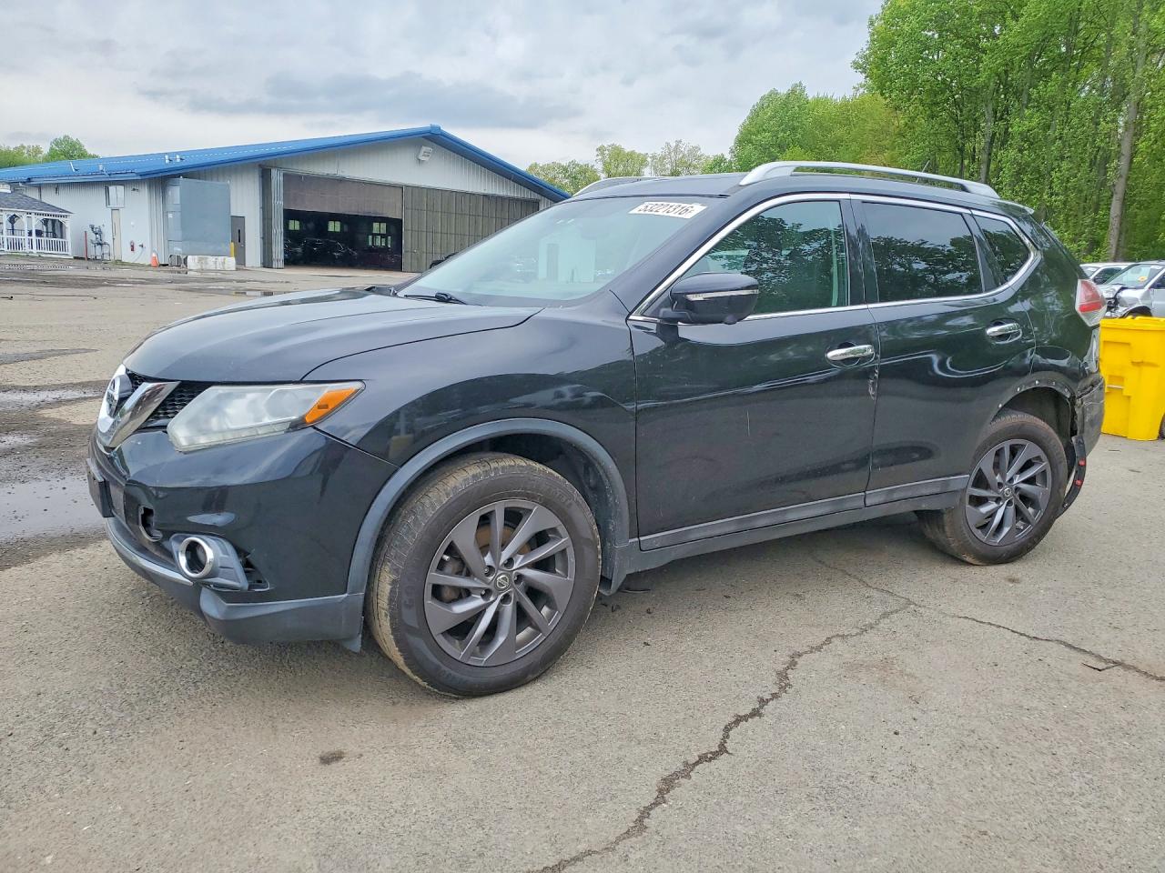 Salvage Nissan Rogue Image