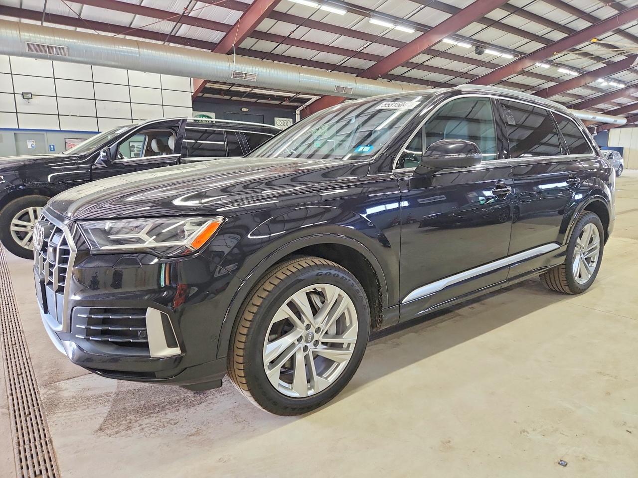 Salvage Audi Q7 Image