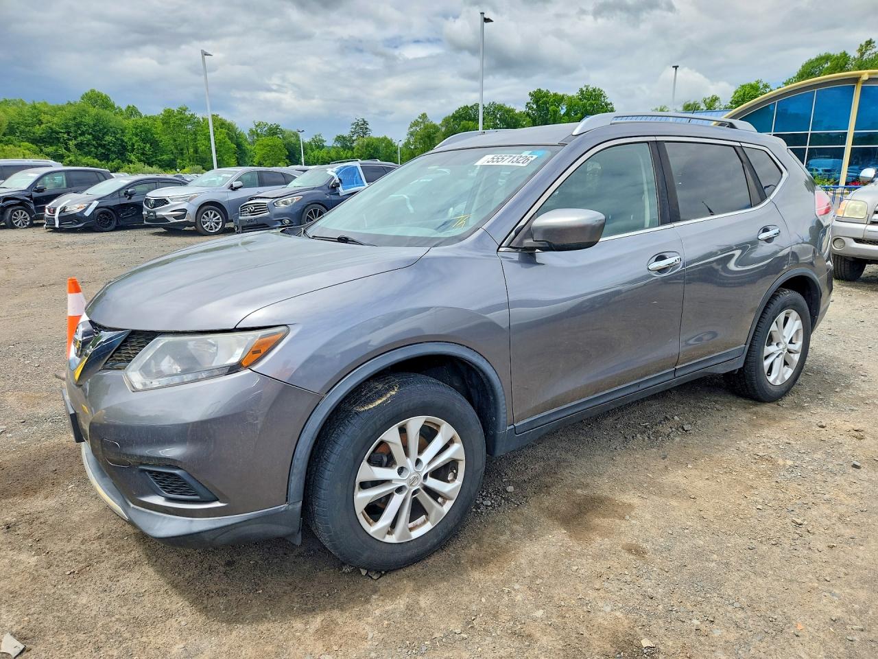 Salvage Nissan Rogue Image