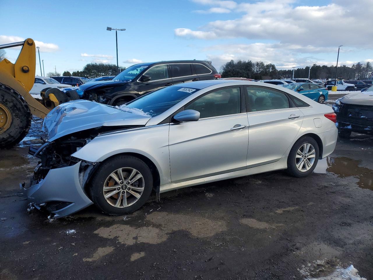 Salvage Hyundai SONATA Image