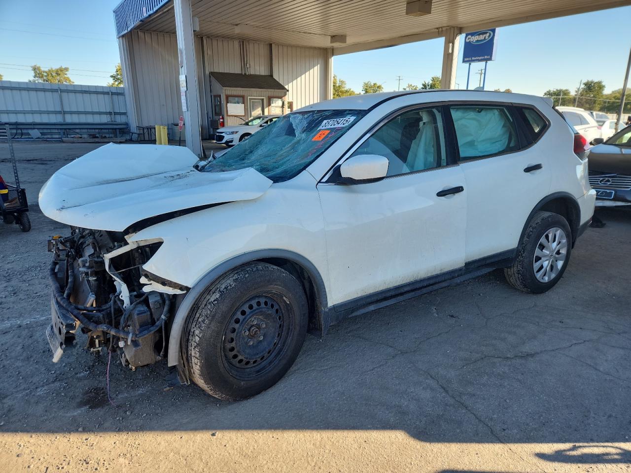 Salvage Nissan Rogue Image