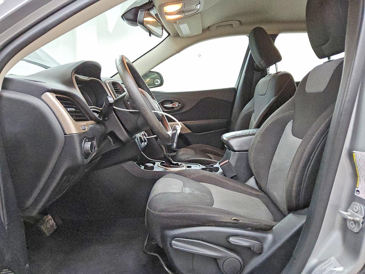 Jeep Cherokee Sport