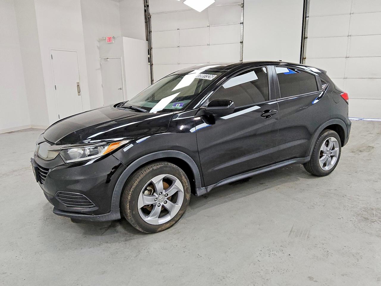 Salvage Honda HR-V Image