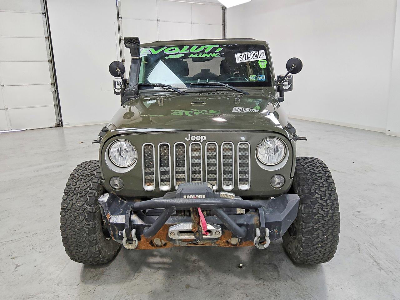 Jeep Wrangler Sahara