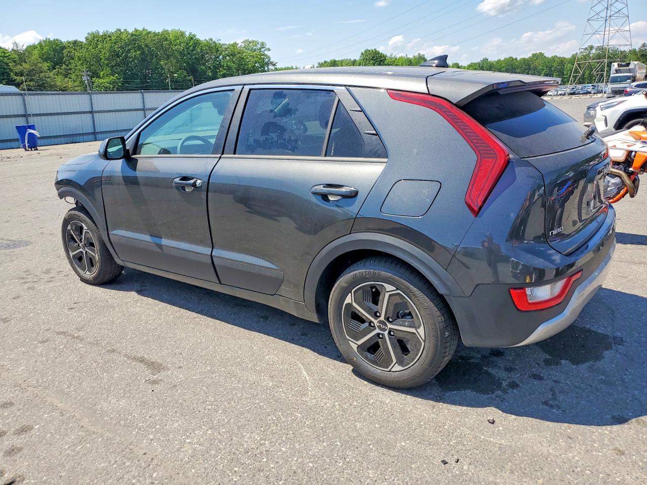 Kia Niro Lx